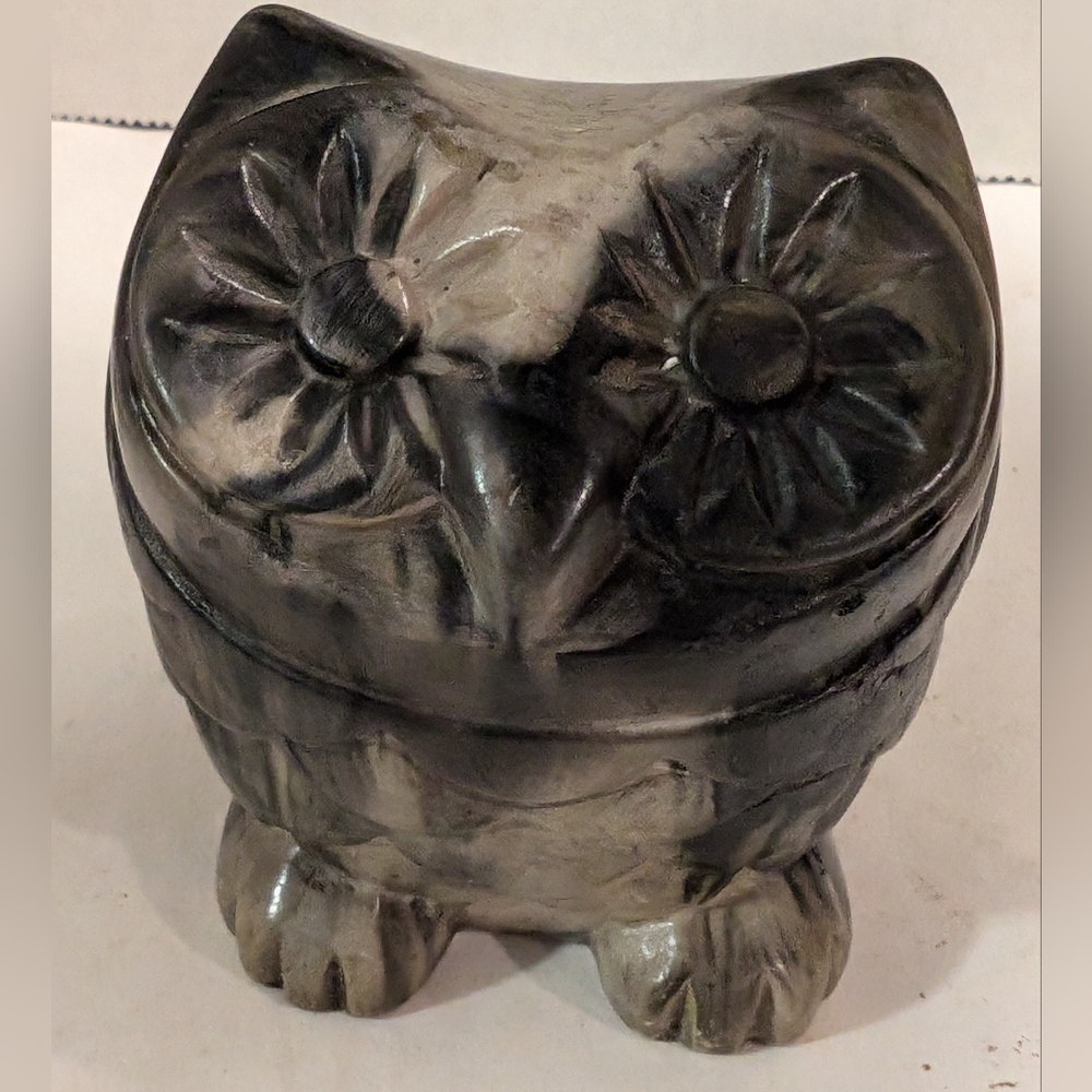 Thorn Canada Owl Soapstone Sculpture Figurine Inuit Eskimo Art